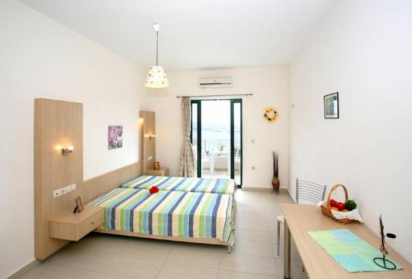 Estudio con vistas al mar (2 adultos)